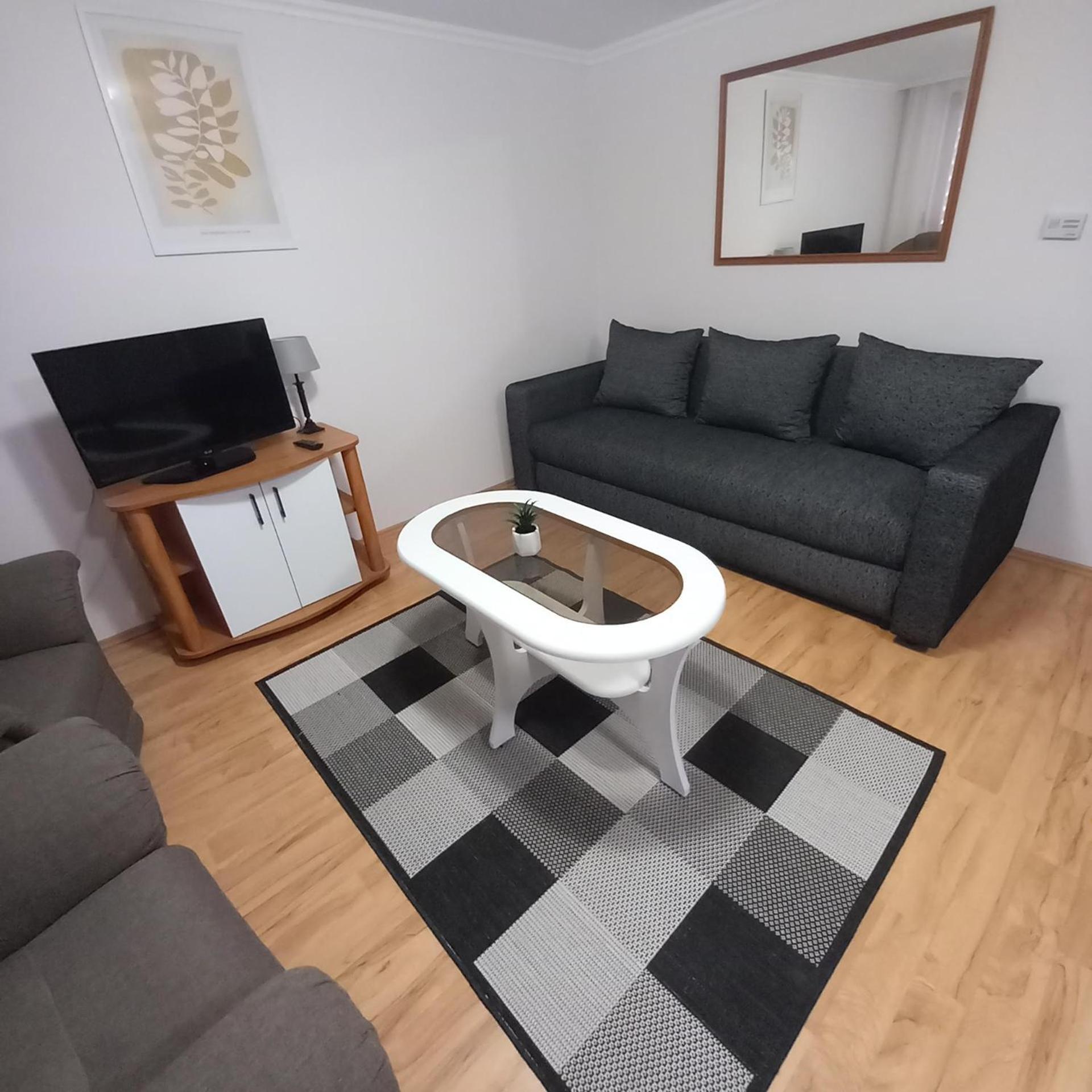 Апартаменти Brody 51 53 *